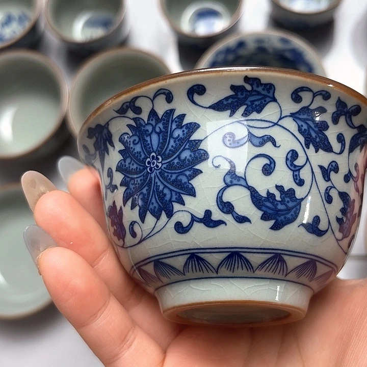 青花缠枝莲压手杯