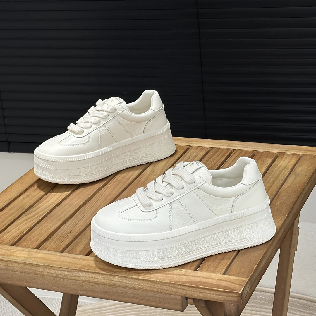 真皮小白鞋女2025春季新款透气系带休闲鞋百搭厚底显脚小圆头板鞋