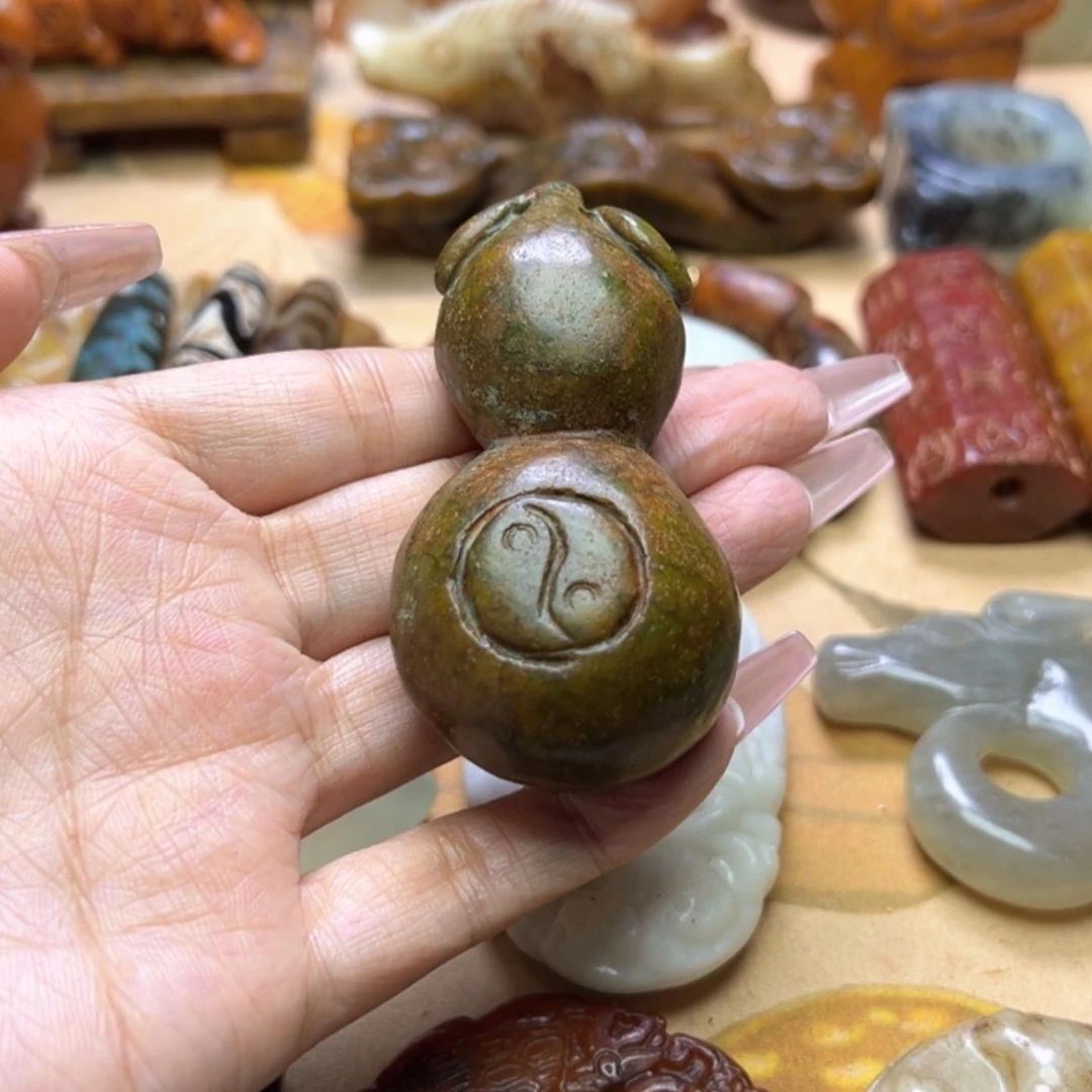 【闪购商品】蛇纹石玉颈饰未镶嵌