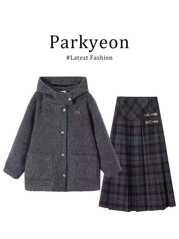 2025年冬季新款加厚毛呢连帽外套+长款格纹半身裙两件套7250
