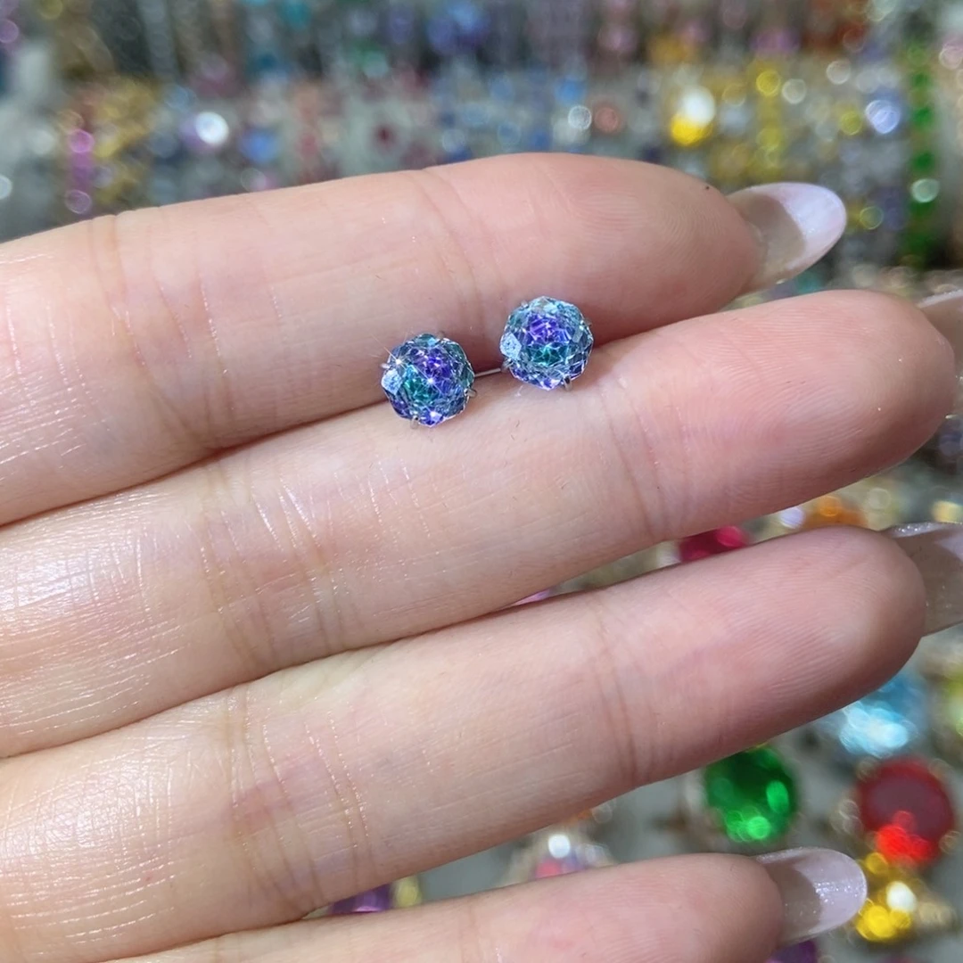 6锆石（处理）耳钉