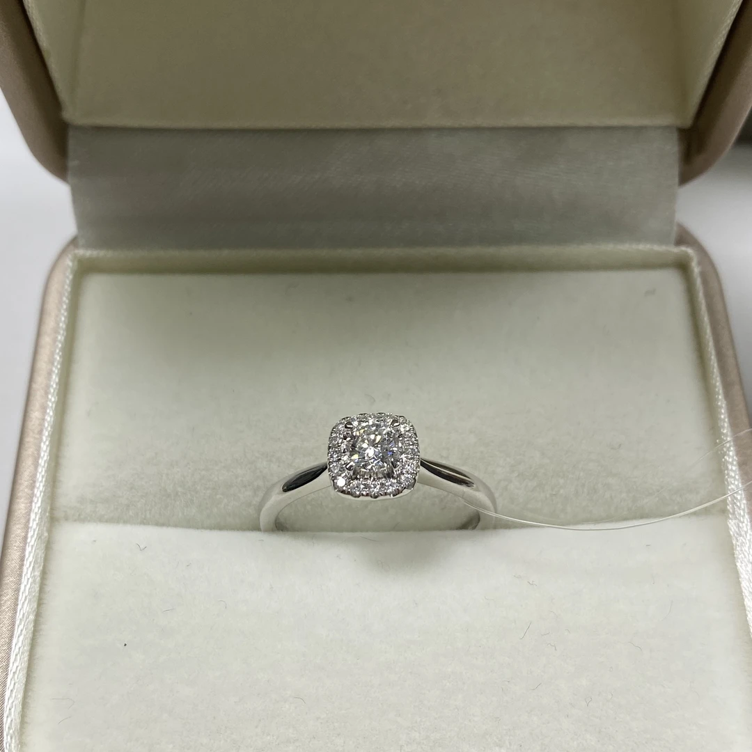 光臂方包  18K金天然钻石戒指 DS24110221