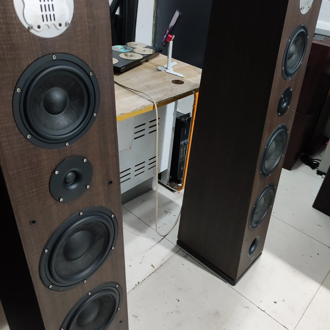 8新  双八寸落地音箱运费自理