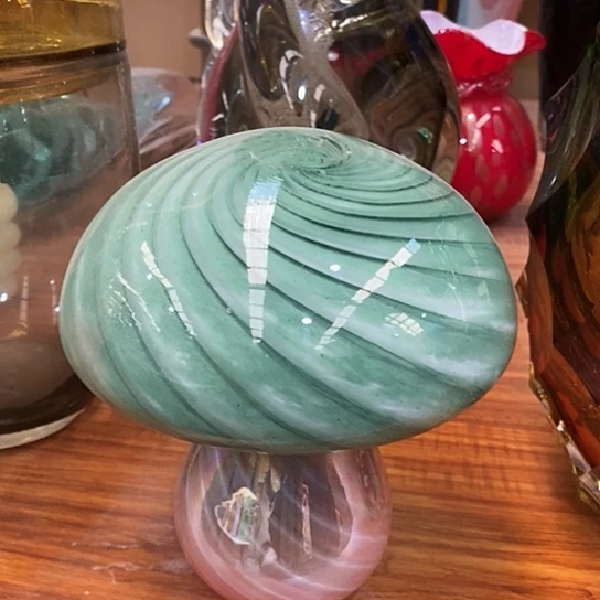 琉璃花瓶花高17厘米宽17厘米