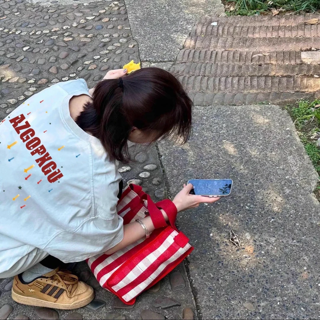 AZGO百搭宽松印花ins美式纯棉休闲小众学生圆领T恤（流星）
