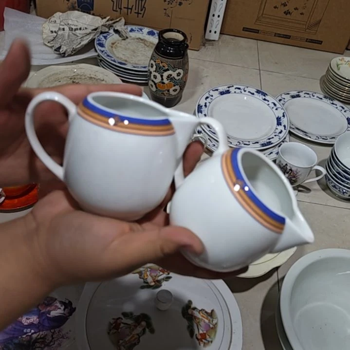 茶盏陶瓷盘子碗啥都有