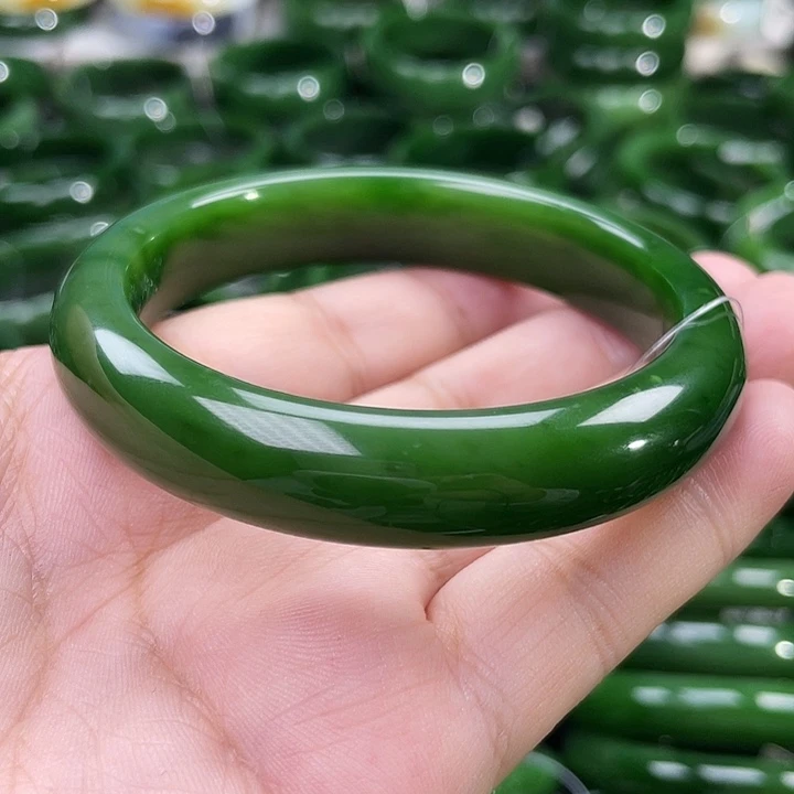 未镶嵌手镯和田玉（碧玉）