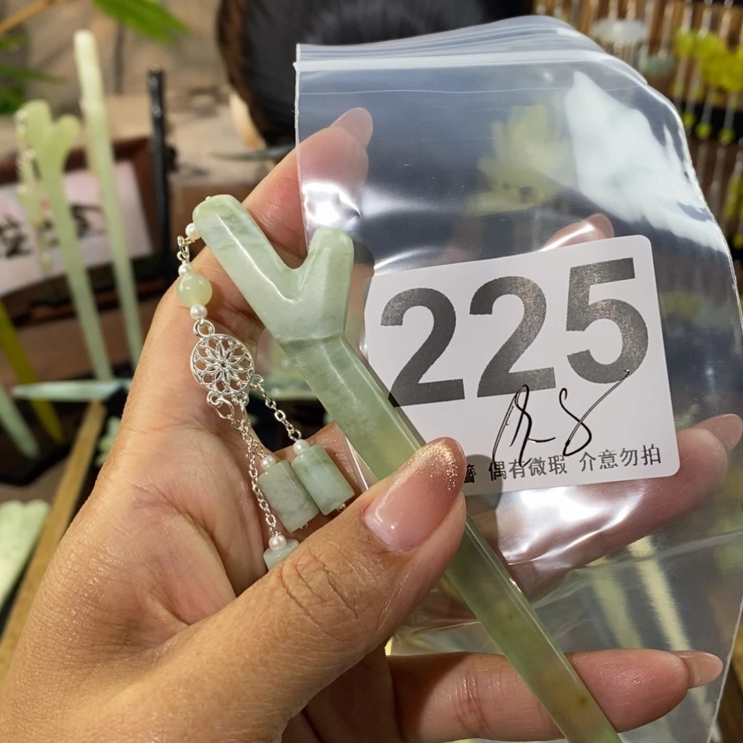 蛇纹石玉发饰未镶嵌心**惜