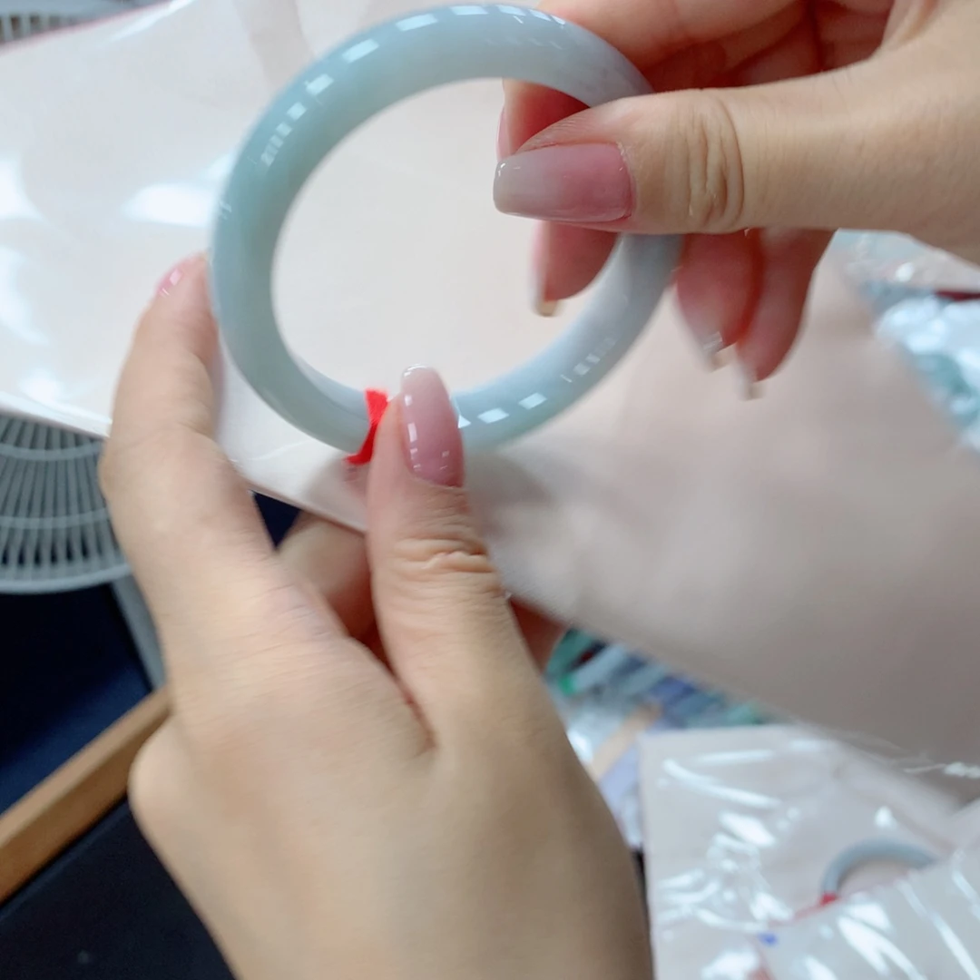 翡翠手镯未镶嵌买断