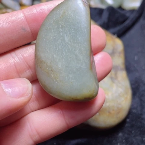 未镶嵌和田玉（糖玉）挂件