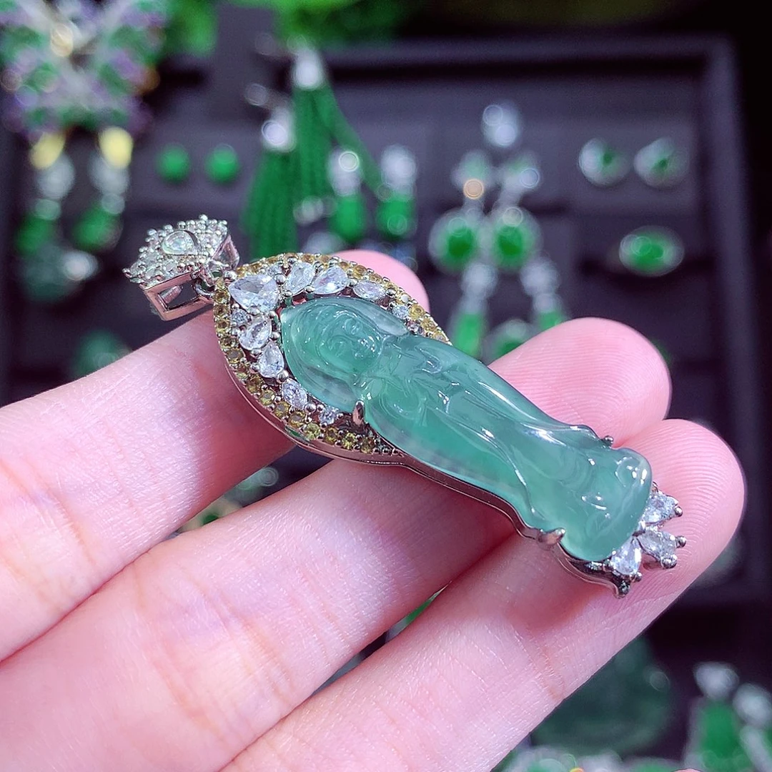颈饰未镶嵌翡翠天然