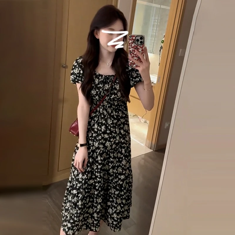 3373法式气质方领黑色碎花连衣裙子女夏季2025新款显瘦收腰长裙