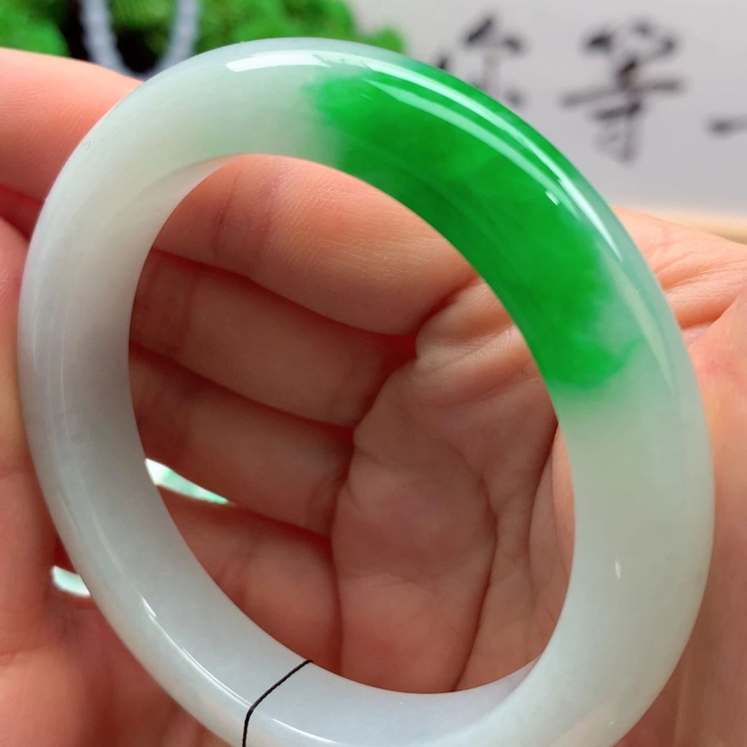 未镶嵌手镯翡翠开**乐付订金4万，未付5.2万