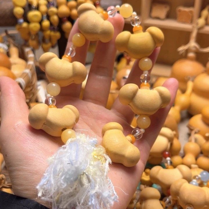 米奇小手持葫芦葫芦