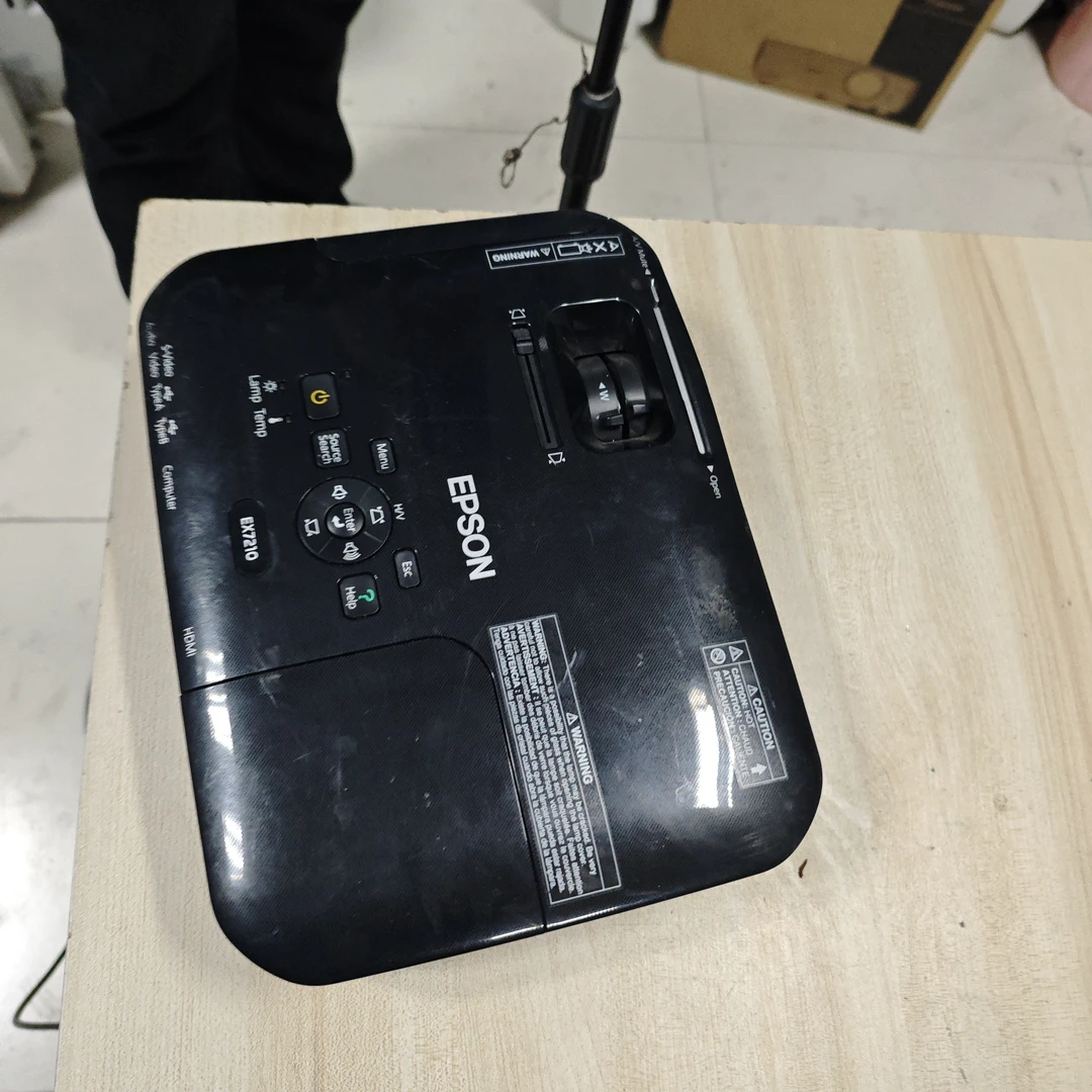 高清长焦投影仪运费到付