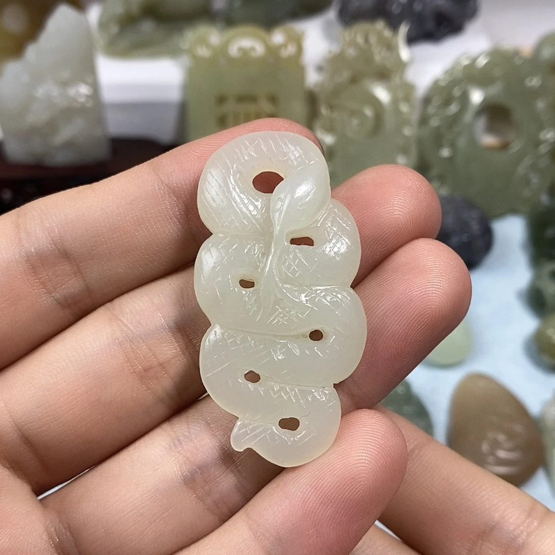 和田玉未镶嵌挂件