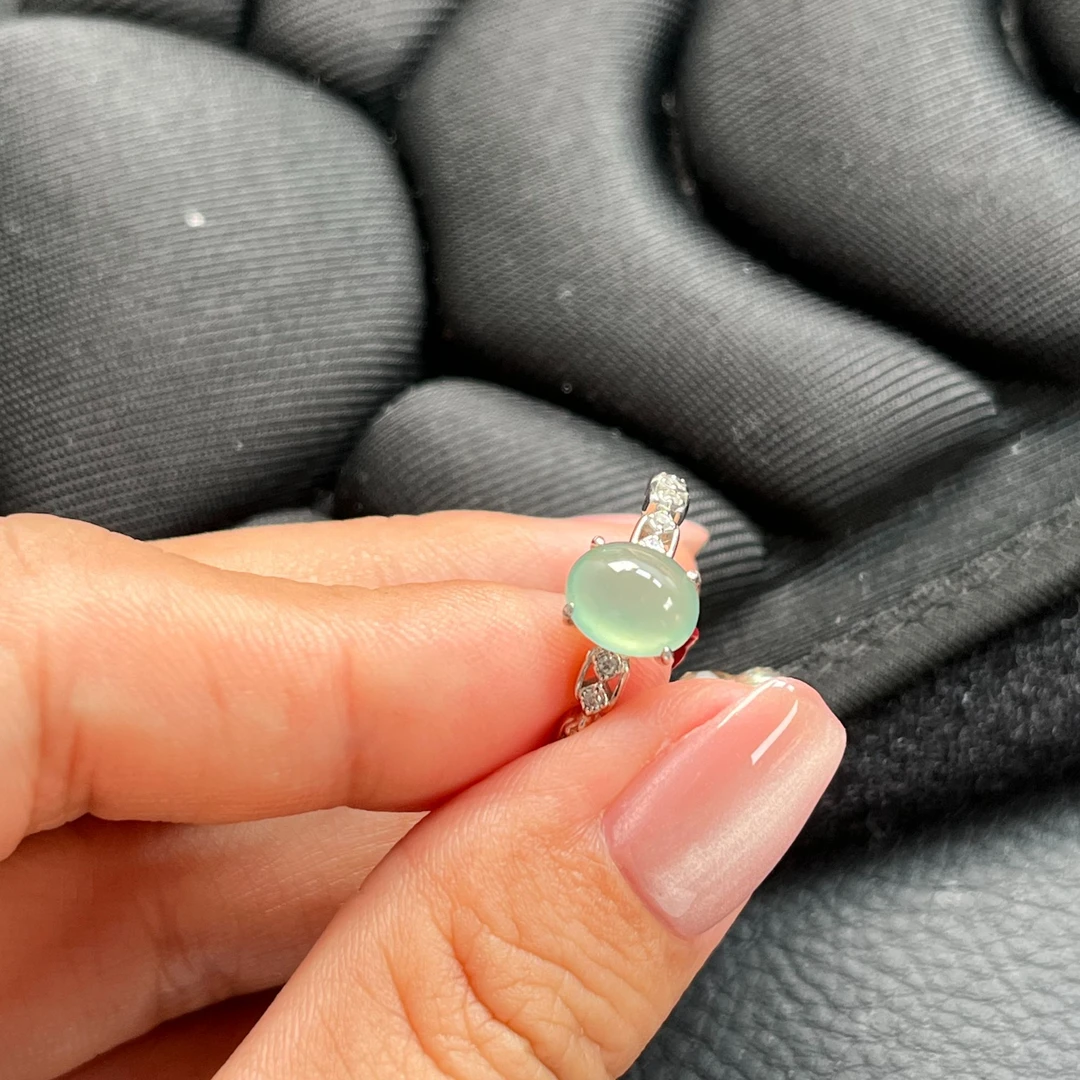 925银镶嵌 缅甸天然翡翠A货 冰晴 戒指尺寸7.7。6.4  4.3