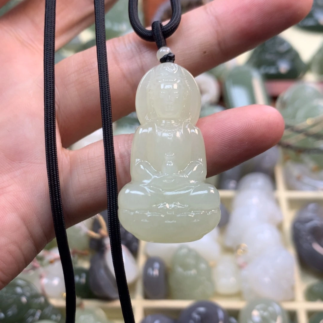 【闪购商品】颈饰未镶嵌和田玉