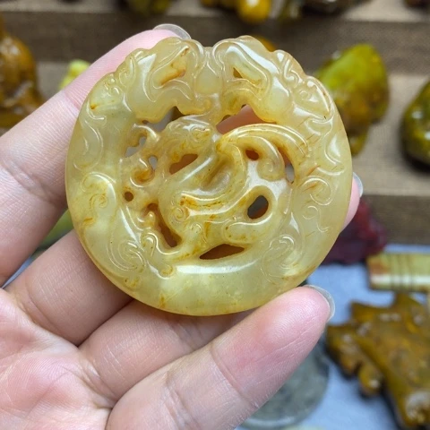 蛇纹石玉未镶嵌颈饰11
