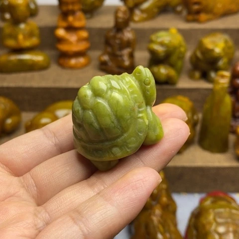 蛇纹石玉未镶嵌颈饰8