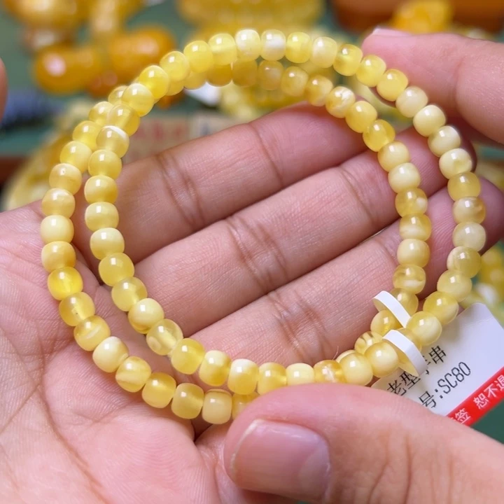 蜜蜡未镶嵌珠宝奇石多样性发其一