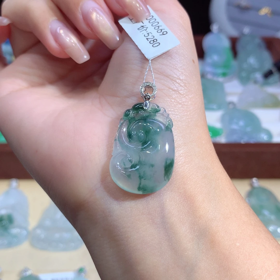 吊坠(不含链)18K金镶嵌翡翠