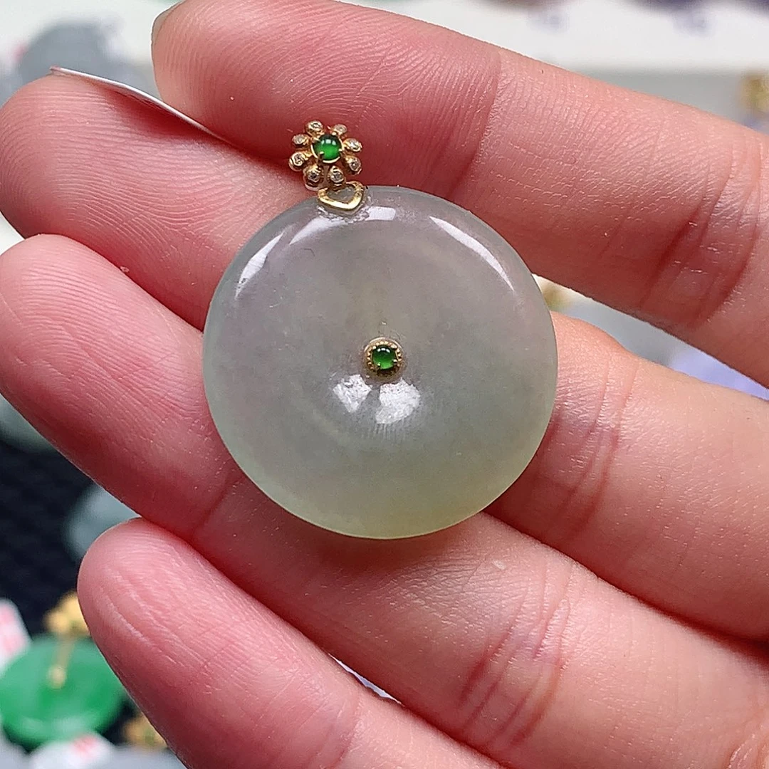 颈饰18K金镶嵌翡翠翡翠吊坠