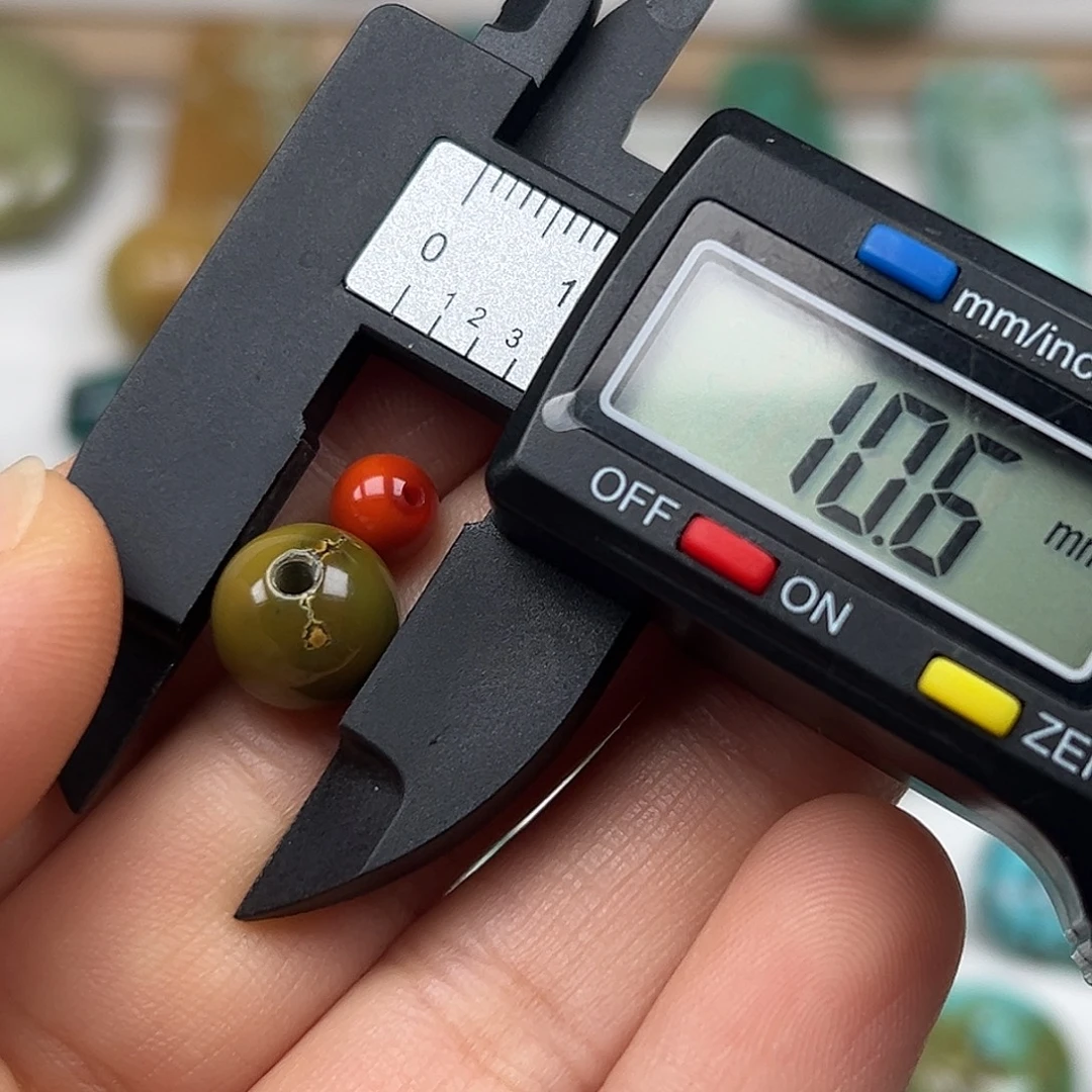 南红玛瑙未镶嵌珠宝奇石