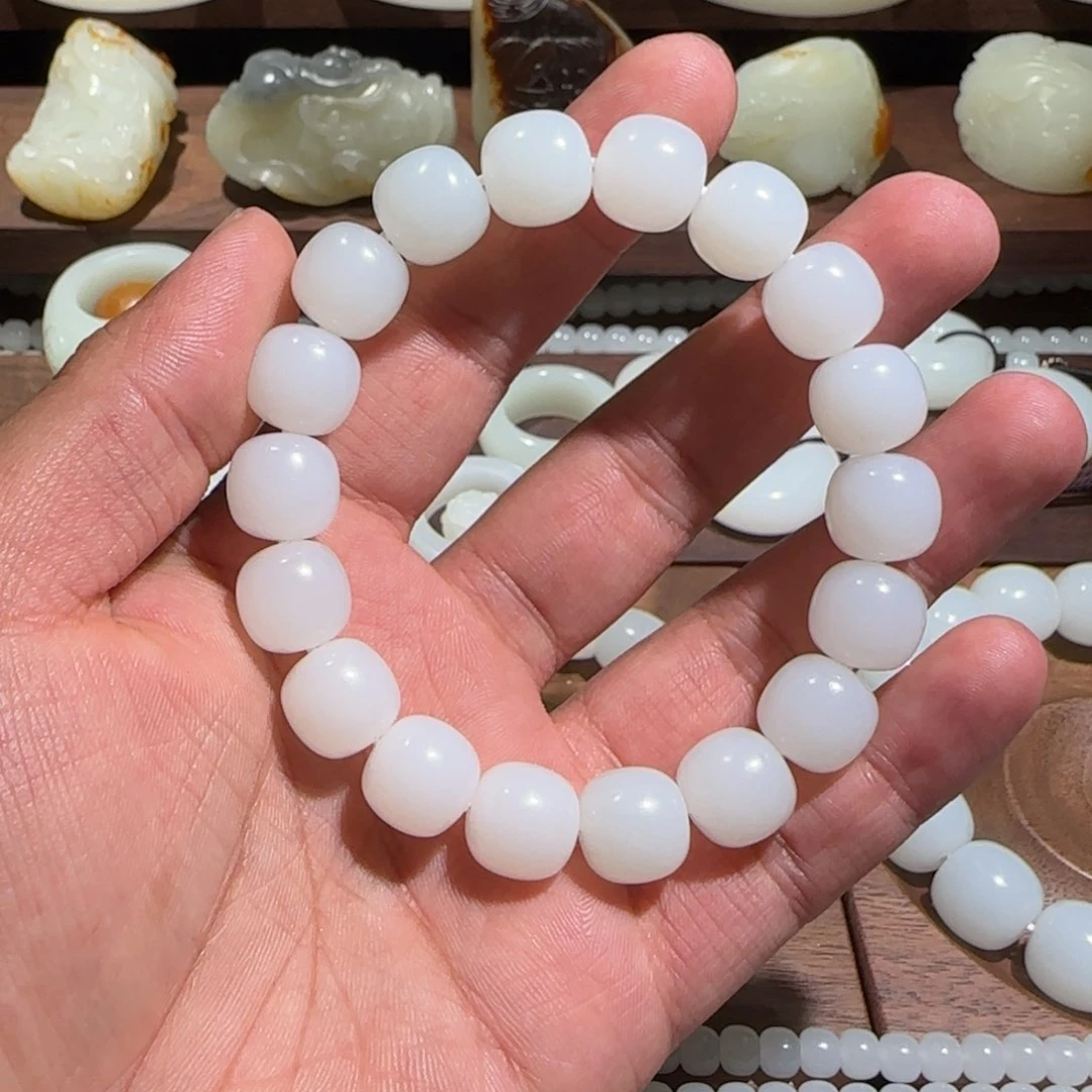 月***盒手链未镶嵌和田玉