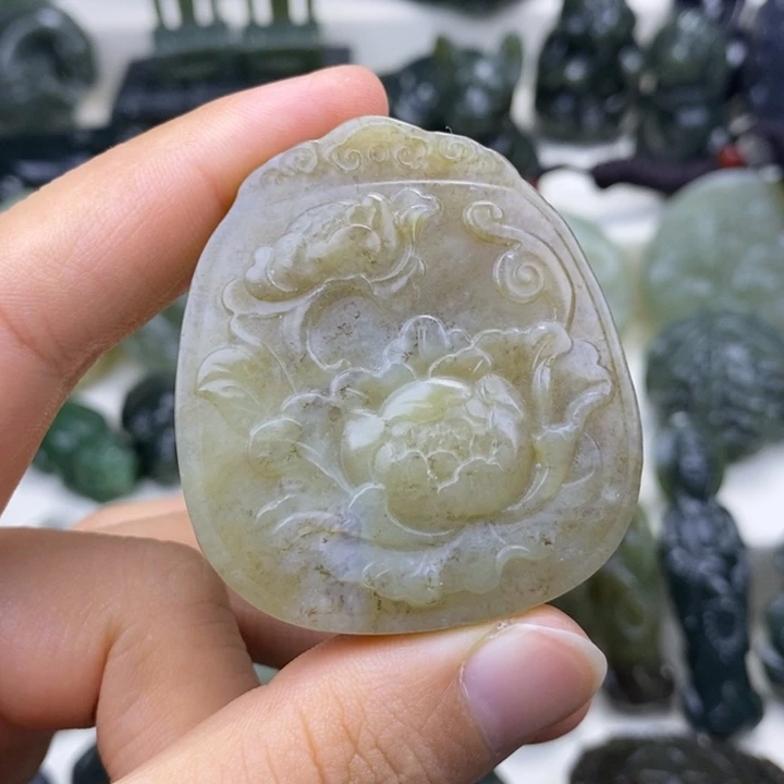颈饰未镶嵌和田玉