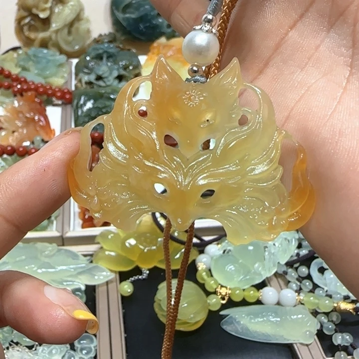 蛇纹石玉未镶嵌吊坠