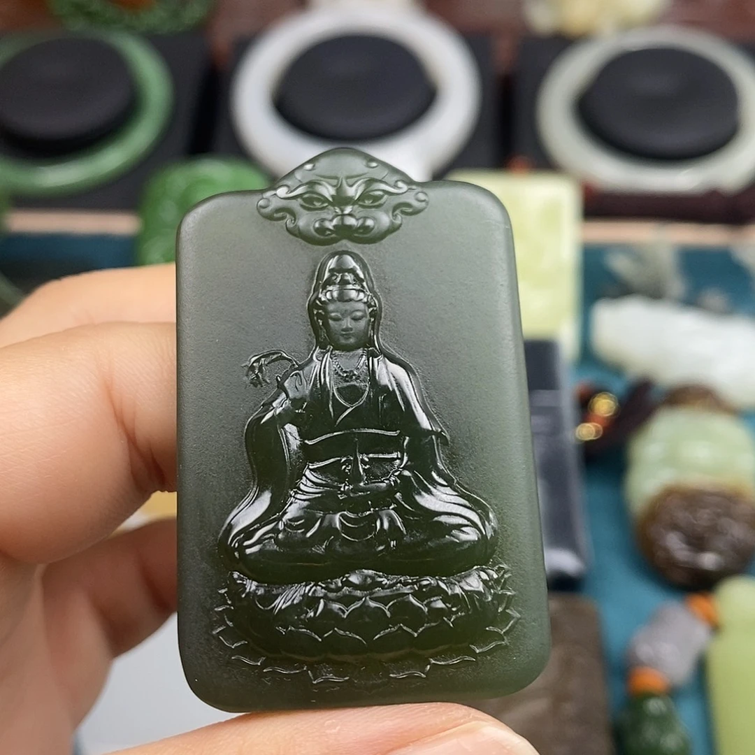 颈饰未镶嵌和田玉
