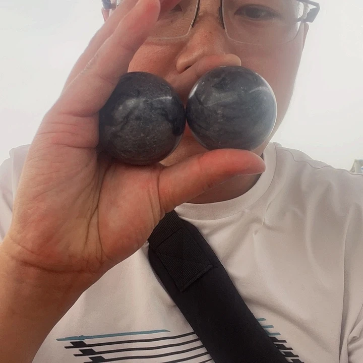 和田玉（糖玉）未镶嵌挂件七****威