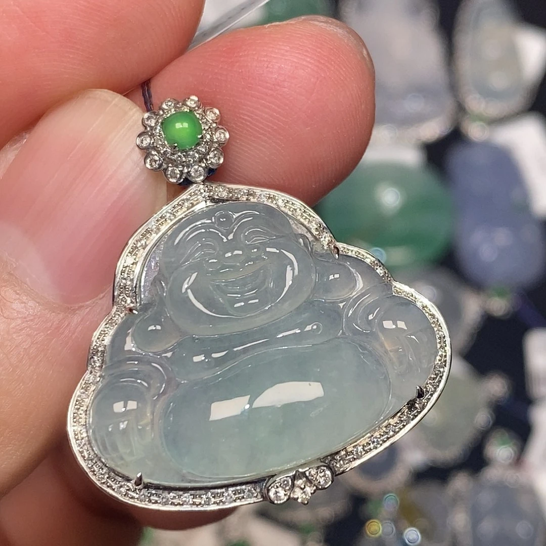 翡翠18K金镶嵌颈饰佛公