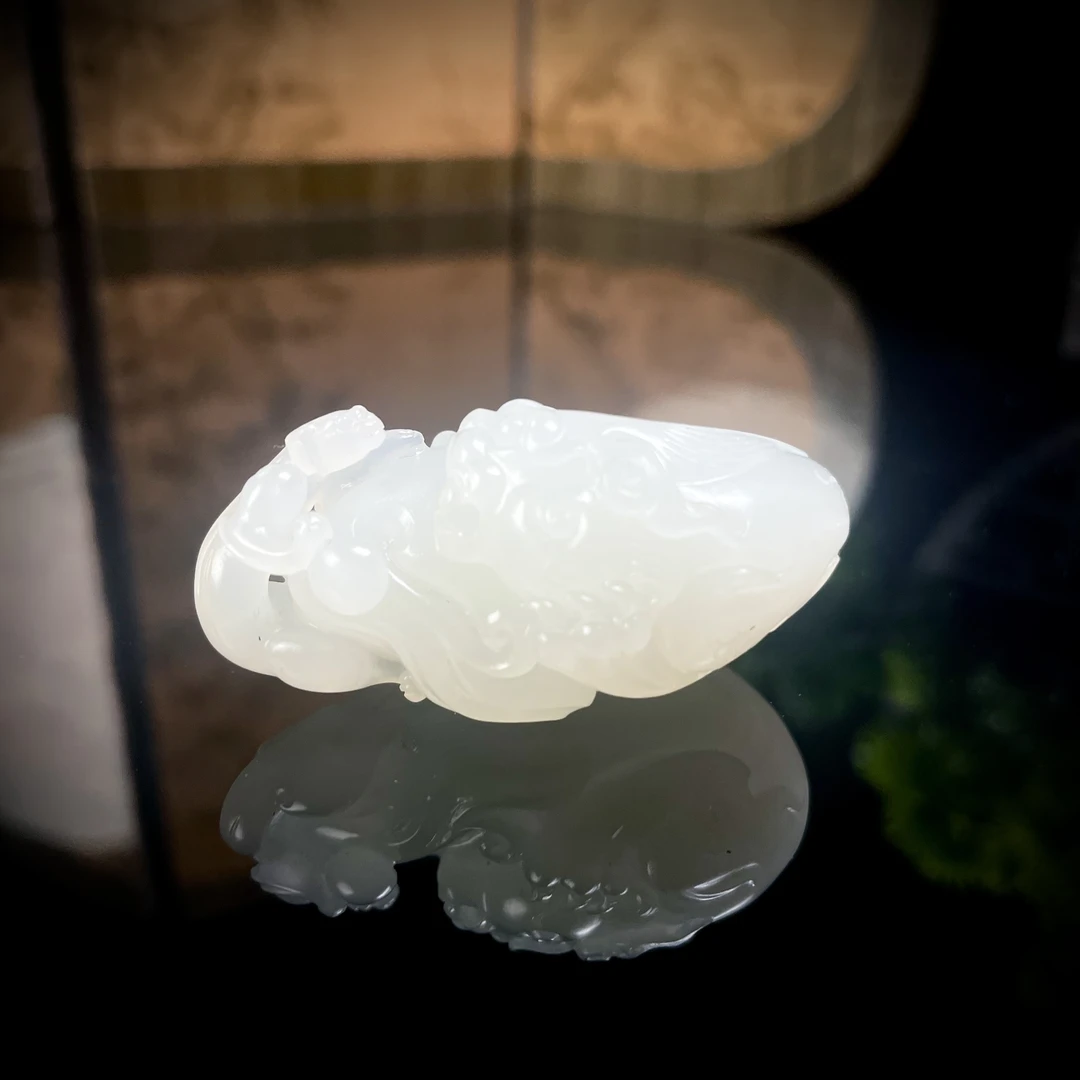 lot1547和田玉天地貔貅 青海21.8*47*28.4mm/33.7g/北京世纪