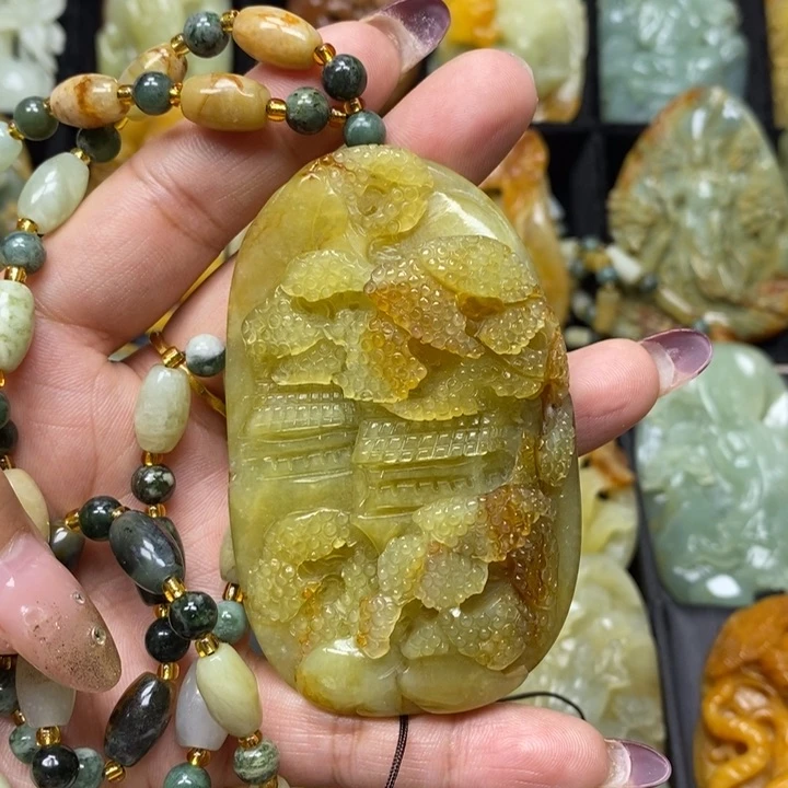 蛇纹石玉吊坠未镶嵌