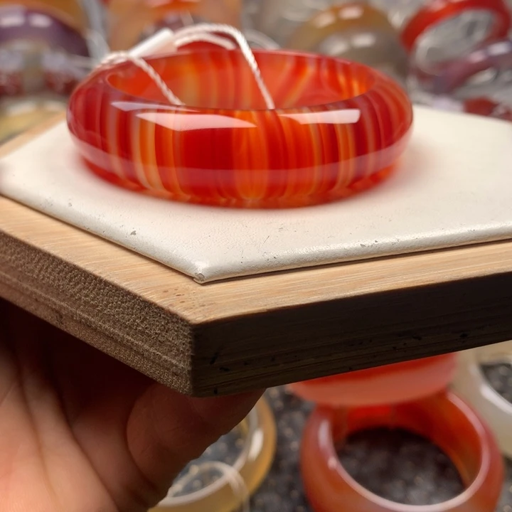 玛瑙/玉髓未镶嵌手镯