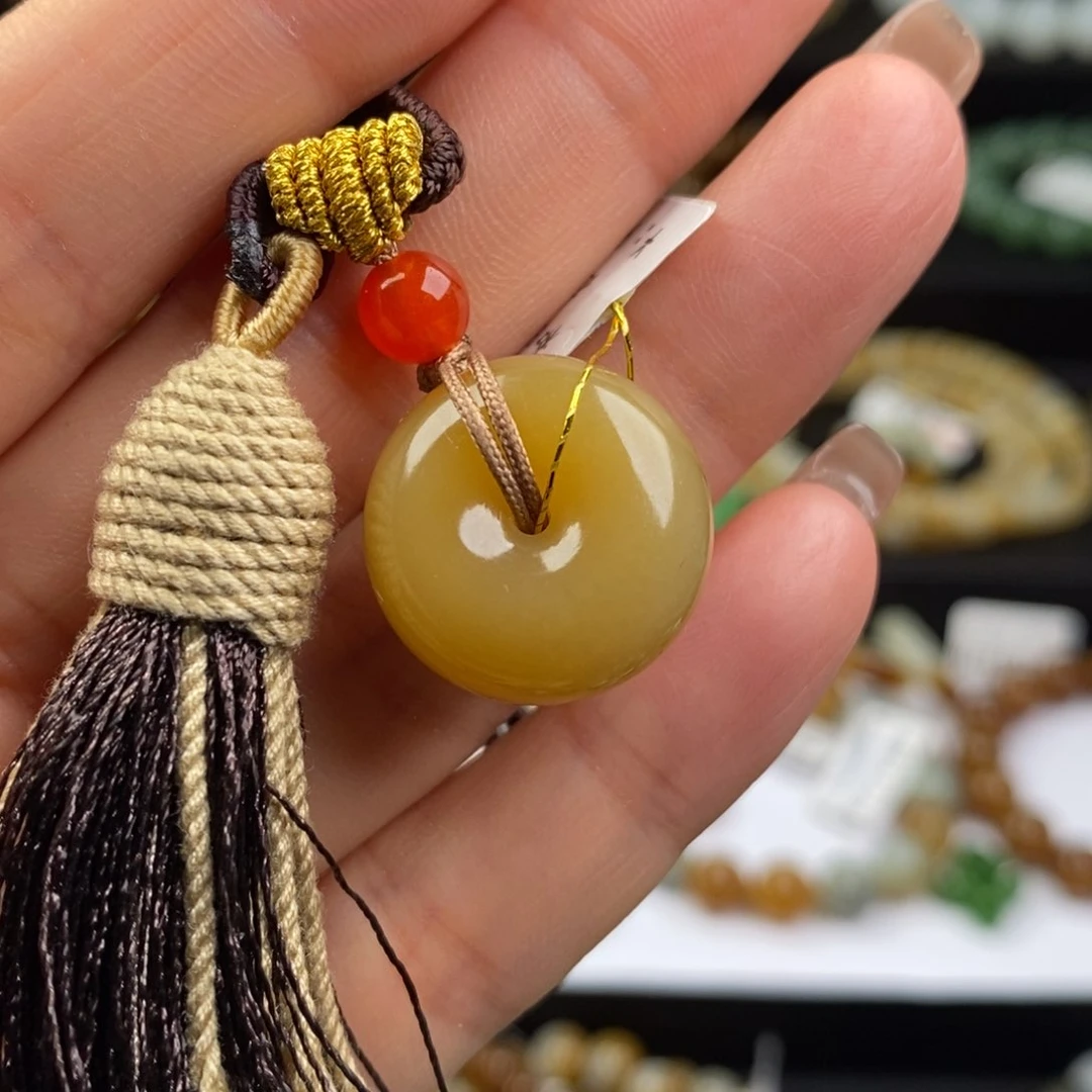 和田玉吊坠未镶嵌