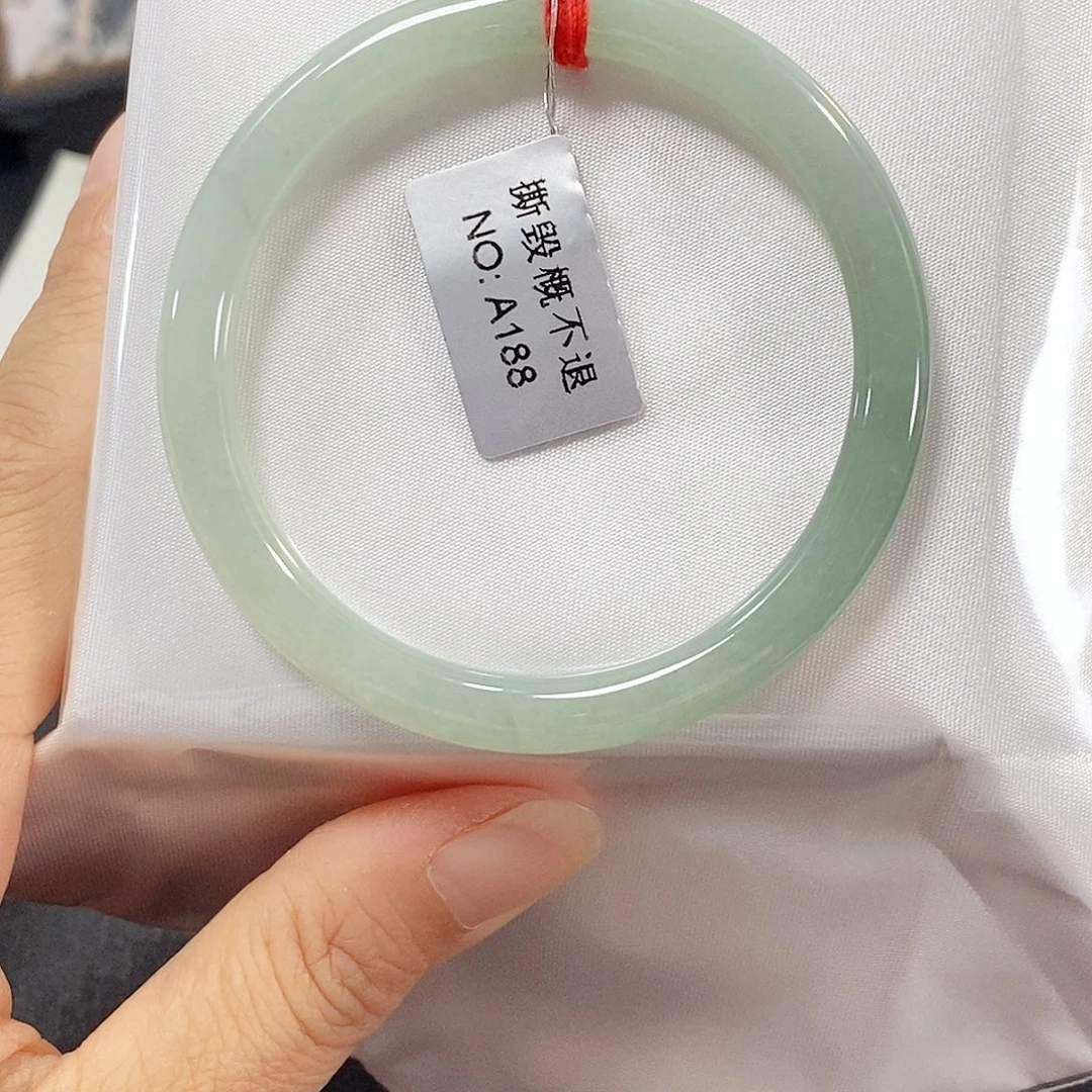 翡翠未镶嵌手镯手镯