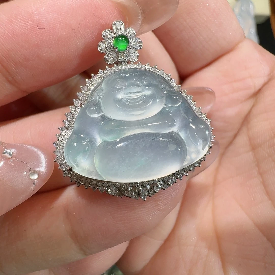 【闪购商品】颈饰18K金镶嵌翡翠