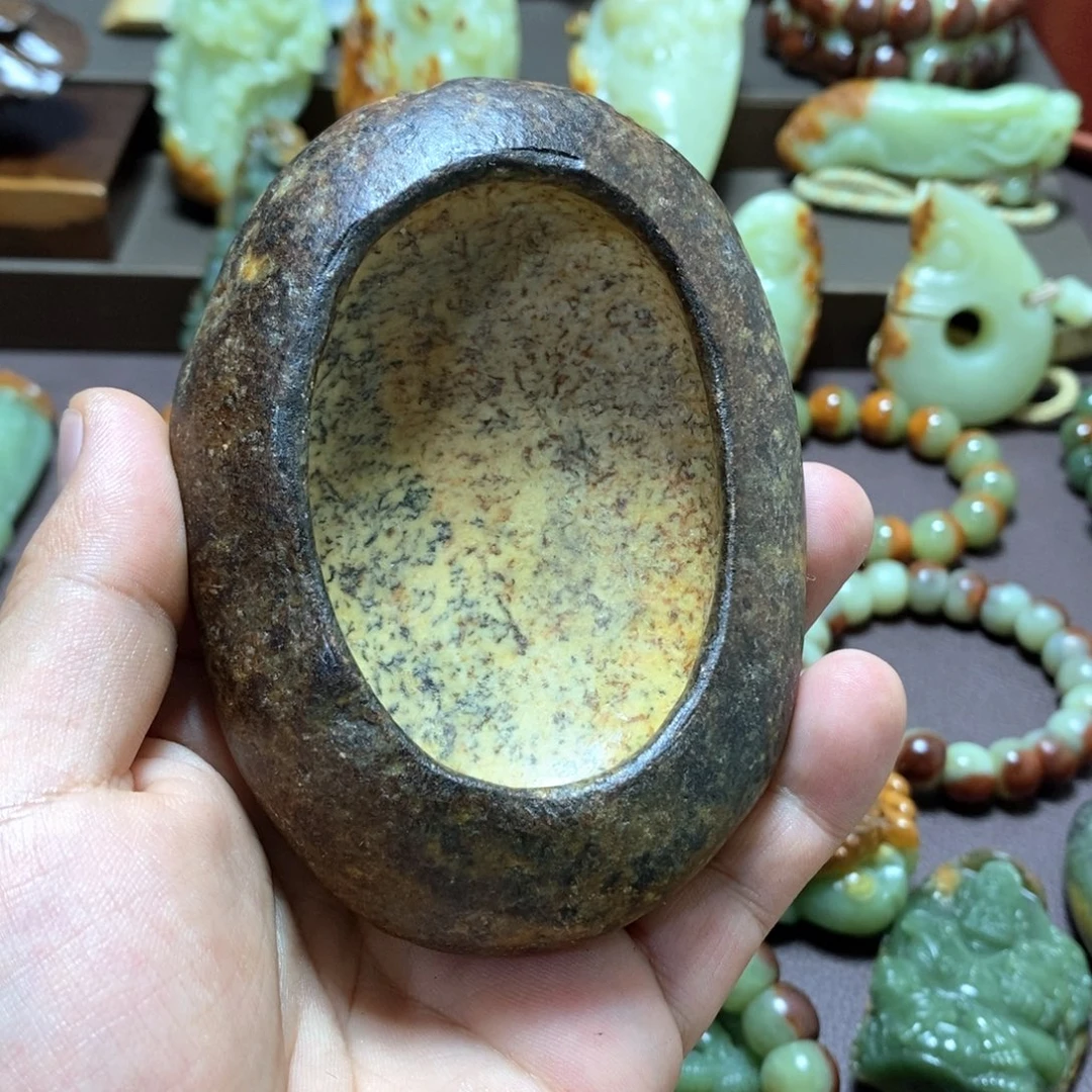 临***者透闪石质玉未镶嵌手链