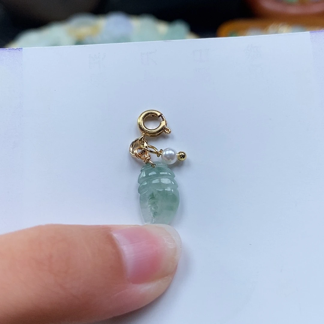 未镶嵌挂件翡翠闪