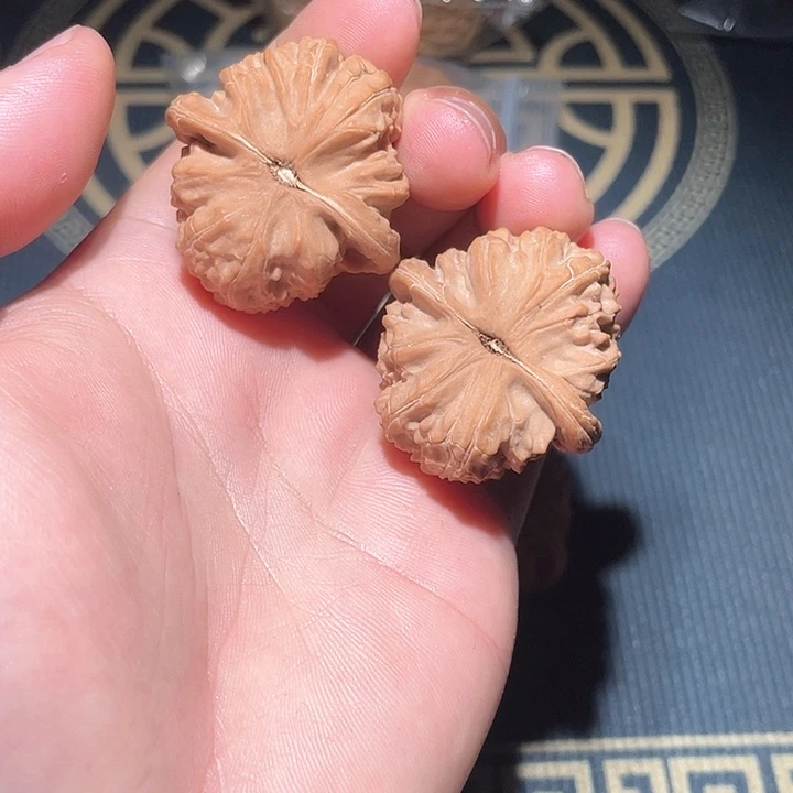 桃核吊坠无*～37尺寸三角白