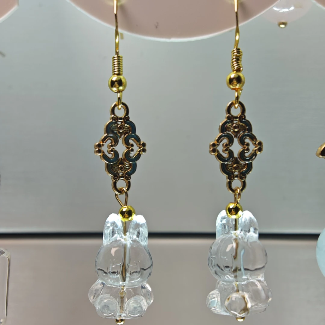 925 白水晶布啦啦独家雕刻设计款耳饰 祥云款珐雕蓝工艺时尚配饰