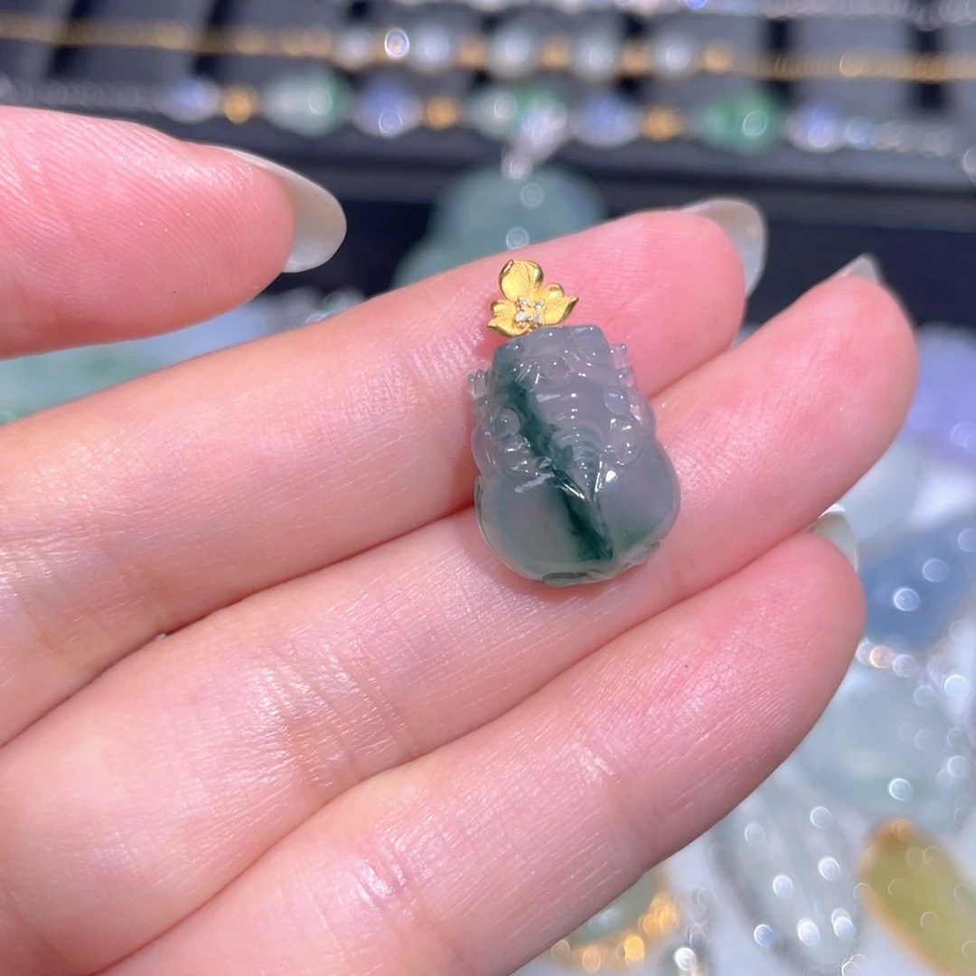 颈饰18K金镶嵌翡翠翡翠