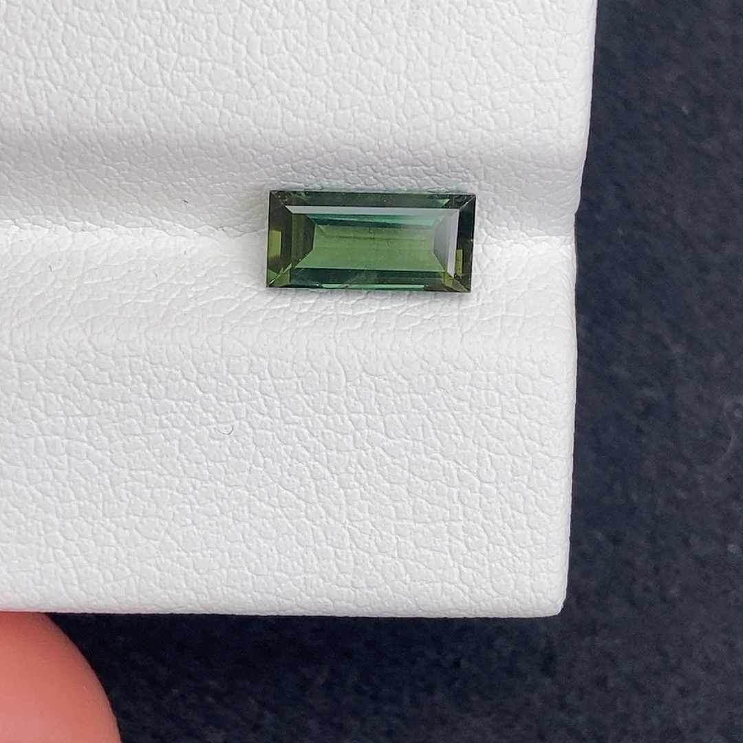 蓝宝石裸石1.35 ct