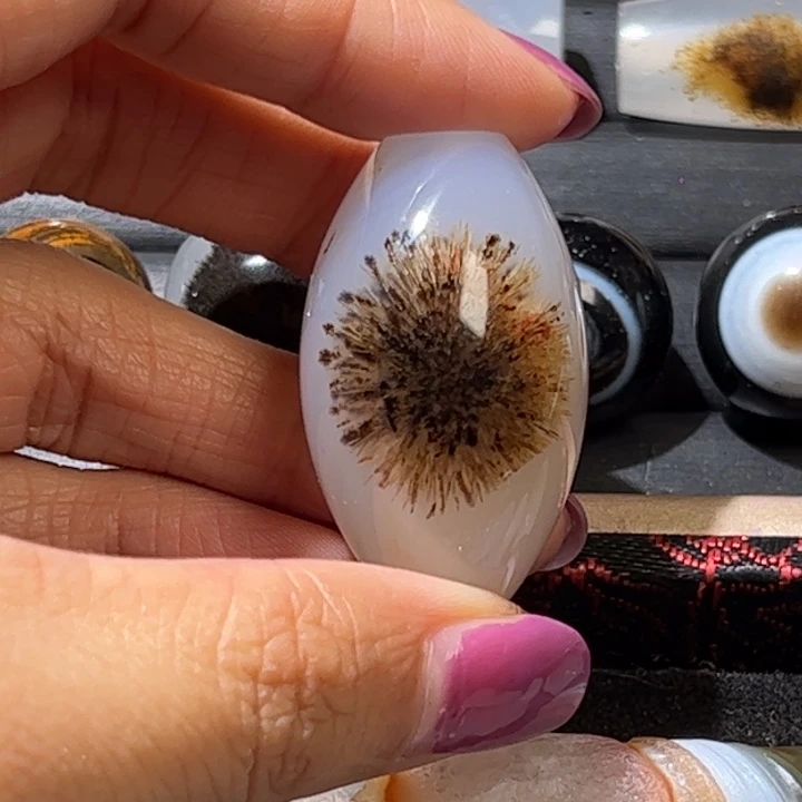 玛瑙/玉髓未镶嵌颈饰