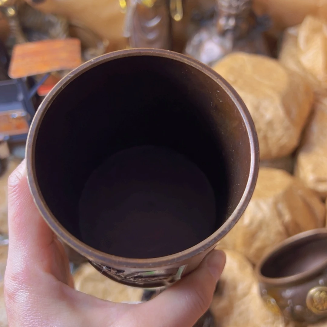 原矿风磨铜笔筒一个