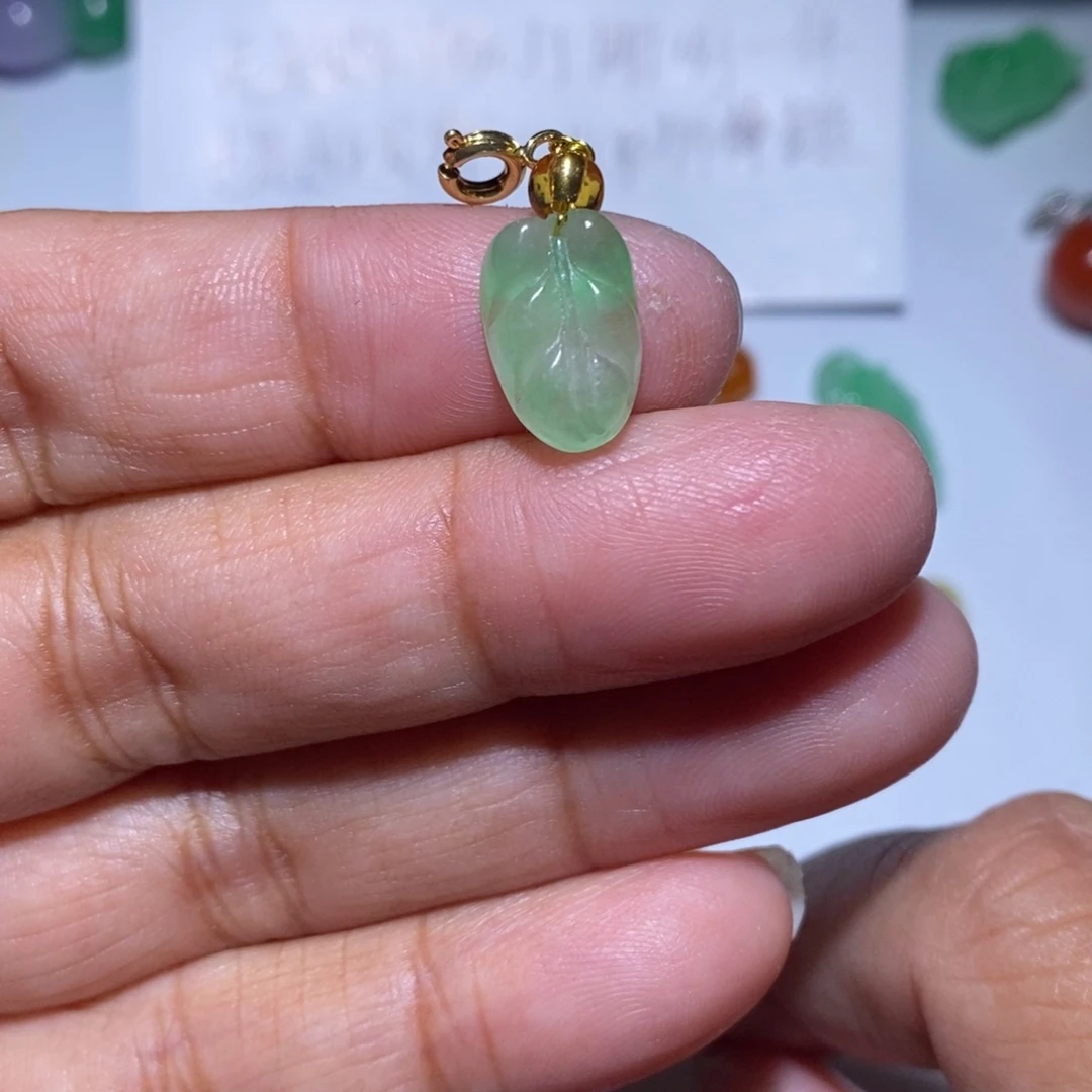 颈饰未镶嵌翡翠2