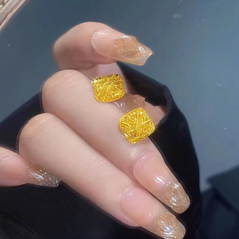 铜合金耳饰 爆款金色小方糖耳钉女精致百搭小众设计感气质耳饰